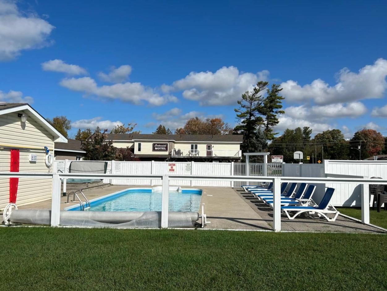 Centennial Motel Sauble Beach Exteriér fotografie