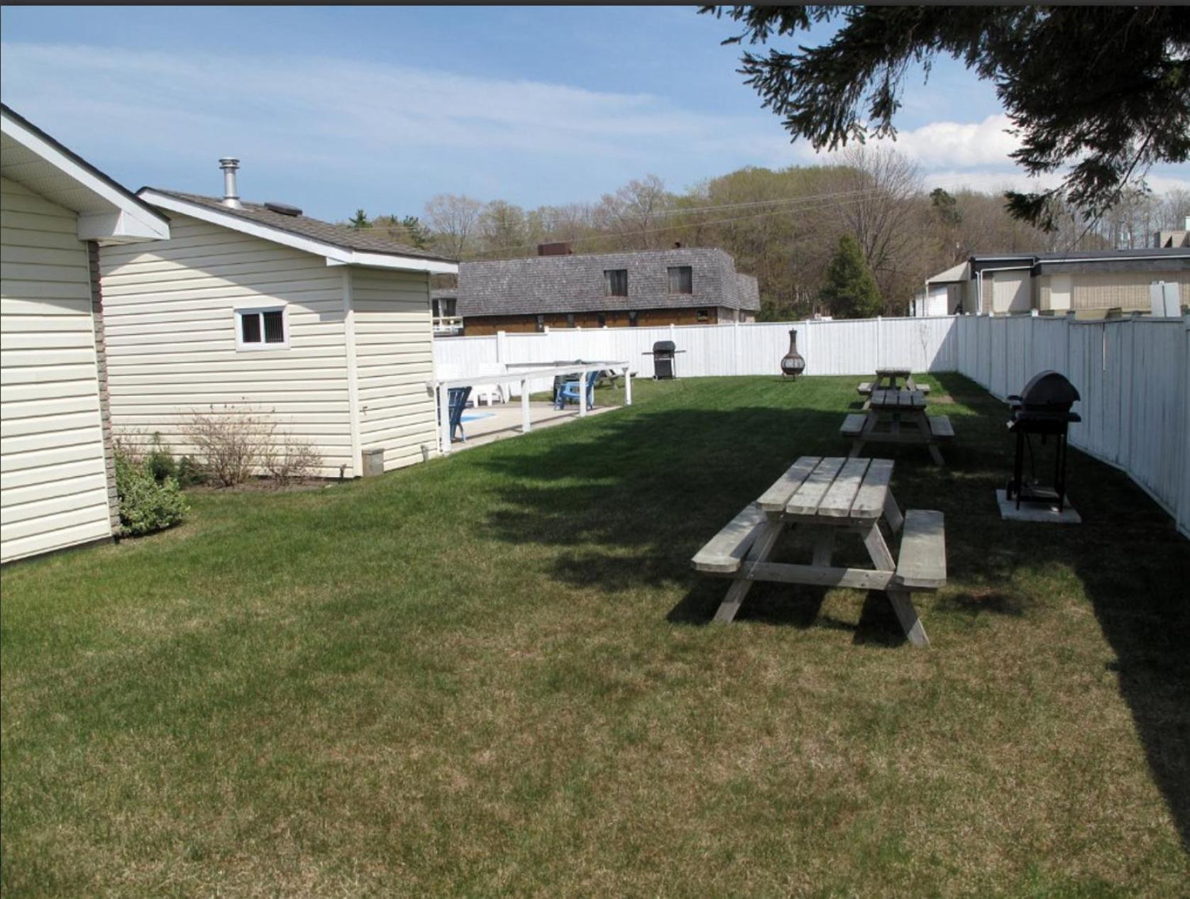 Centennial Motel Sauble Beach Exteriér fotografie